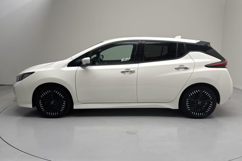 Bild 2 av Nissan Leaf 5dr 39kWh (150hk) N Connecta 360 kamera