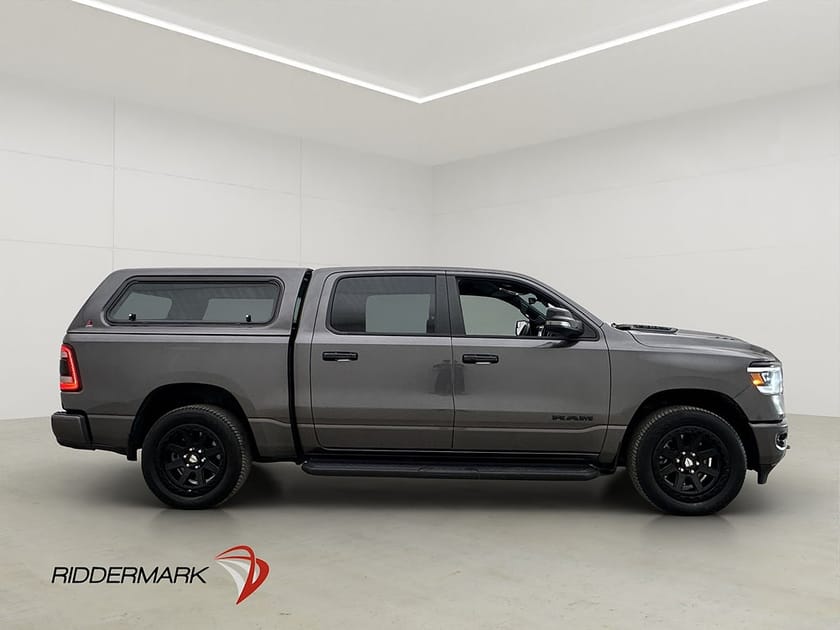 Bild 2 av RAM 1500 Crew Cab Dodge Laramie Night 5.7 Drag H/K Släde MOMS 1-Ägare