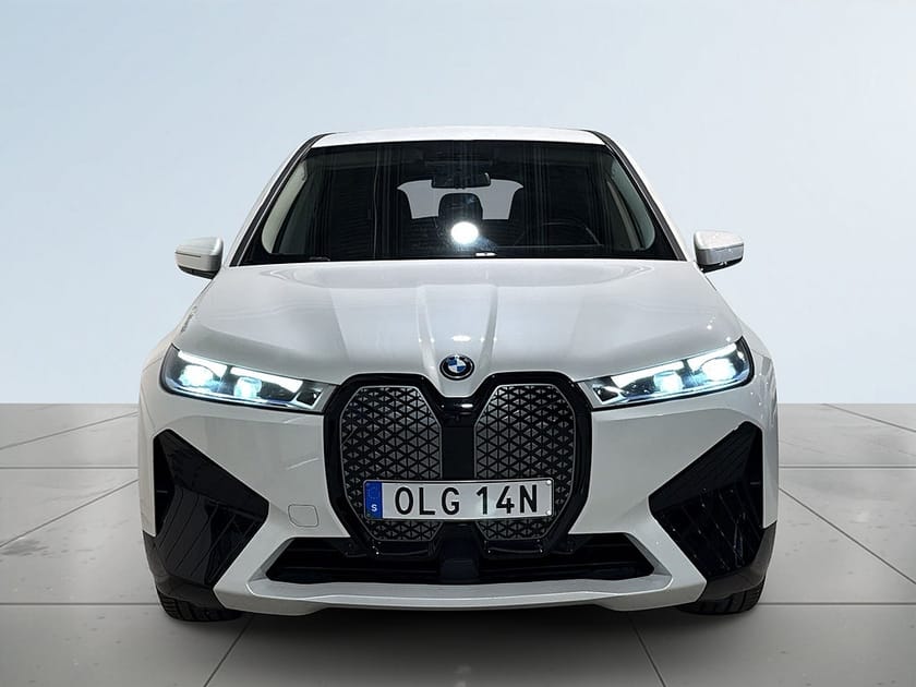 Bild 2 av BMW iX xDrive40 Innovation 360° Laser Pvärm HuD H/K GPS SoV