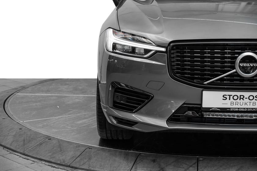 Bilde 2 av Volvo XC60 T8 AWD R-Design/B&W/Luftfjæring/HUD/360/ Se utstyr!