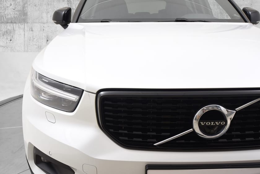 Bilde 4 av Volvo XC40 D4 190 HK/R-Design/Skinn/Hengerfeste