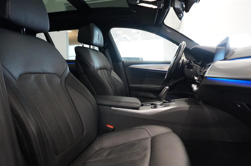 Bild 4 av BMW 530i xDrive Touring M-Sport Pro Komfortstol HUD Pano 20 Moms