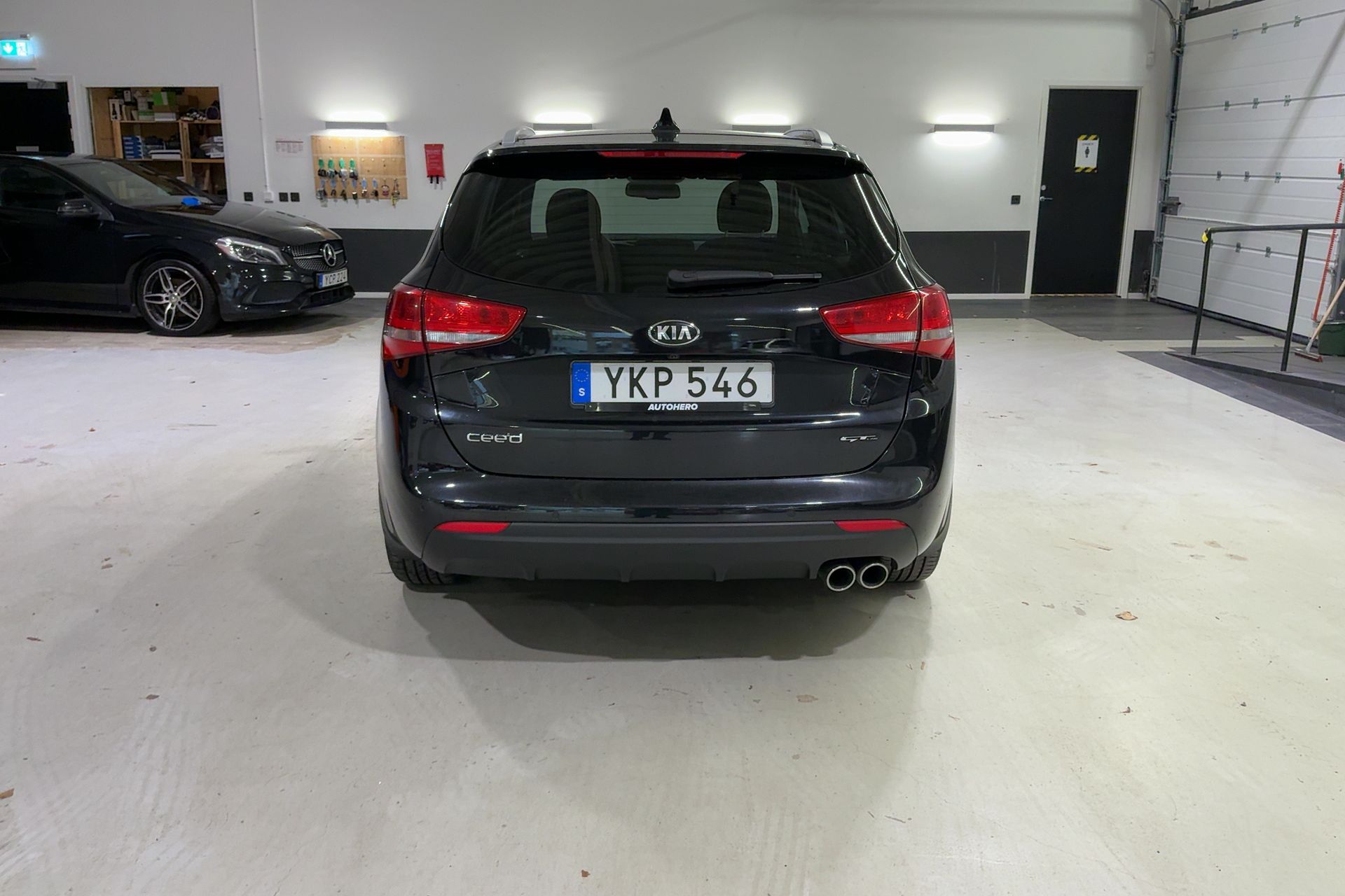 Kia Ceed 1.6 CRDi GT-Line 2017, photo 4/10