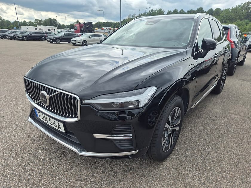 Bild 1 av Volvo XC60 T6 Recharge Core Bright plug in AWD 350HK 4x4 Panorama