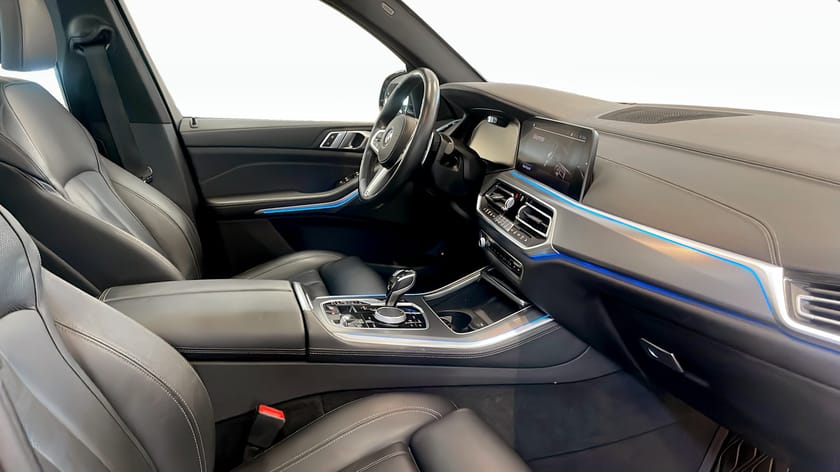 Bild 3 av BMW X5 xDrive45e iPerformance 45e xDrive M-Sport HUD Dragkrok Panorama 21"LM