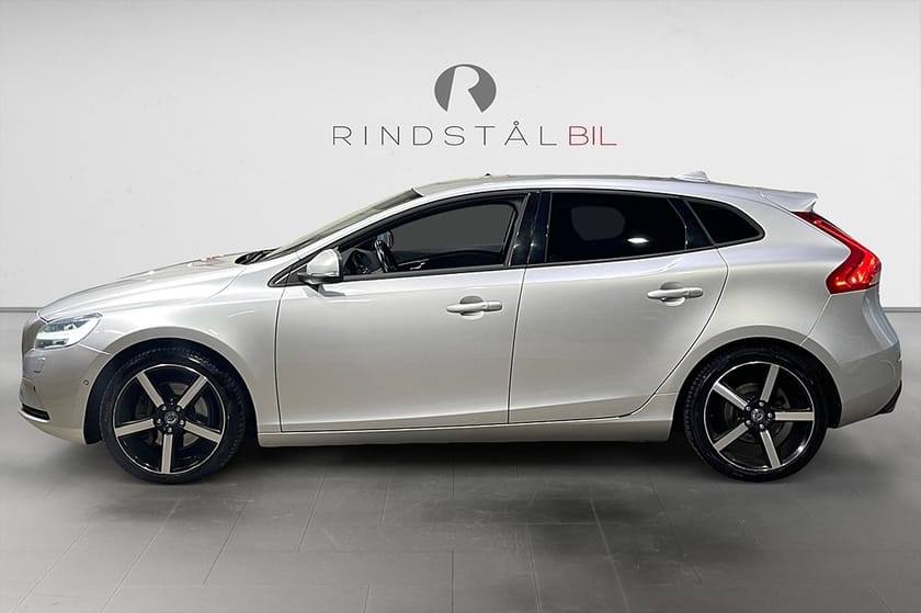 Bild 4 av Volvo V40 D3 150 HK BUSINESS ADVANCED DRAG D-VÄRM KAMREM BYTT 18"