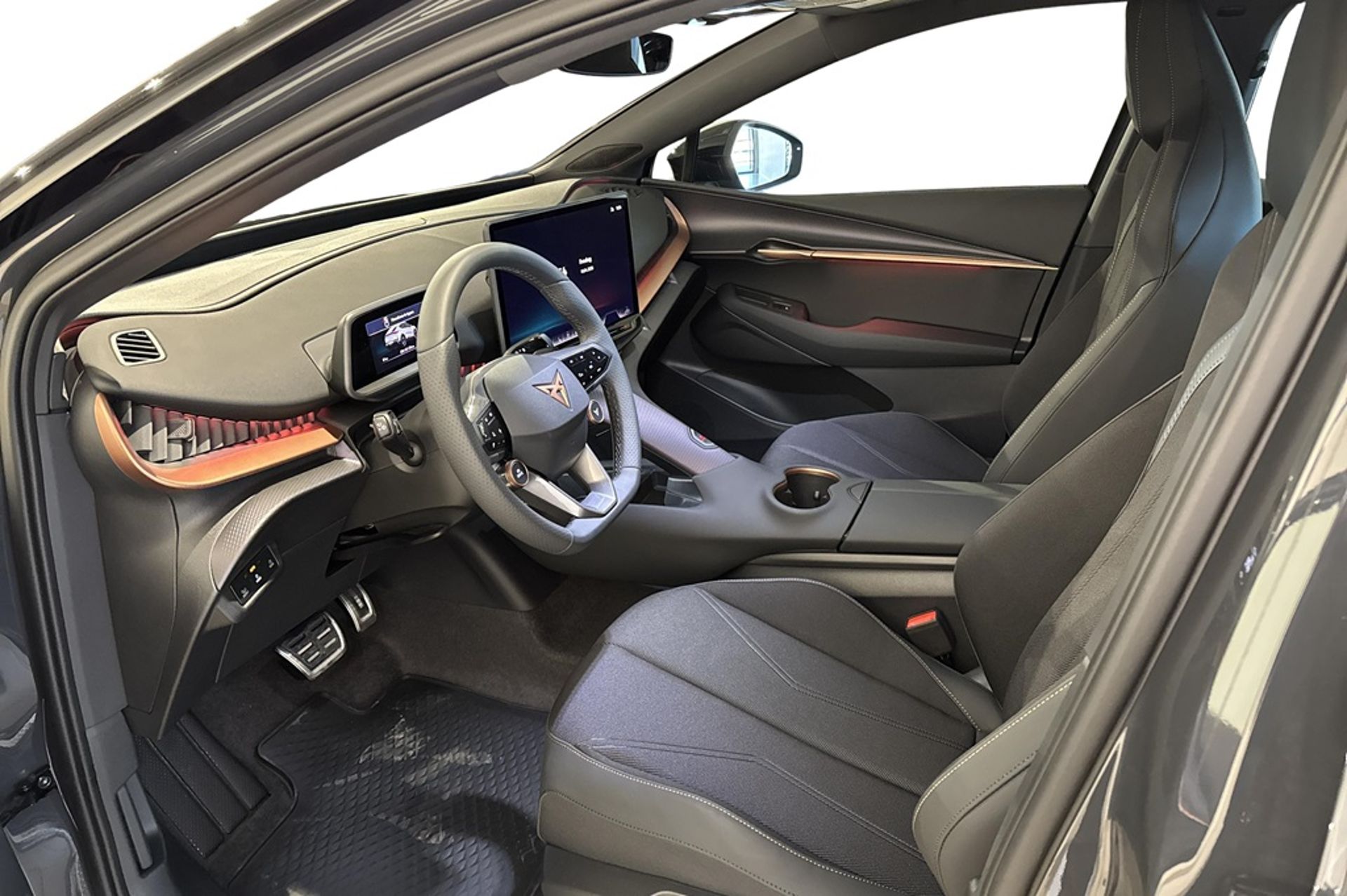 Cupra Tavascan 2025, bild 6/9