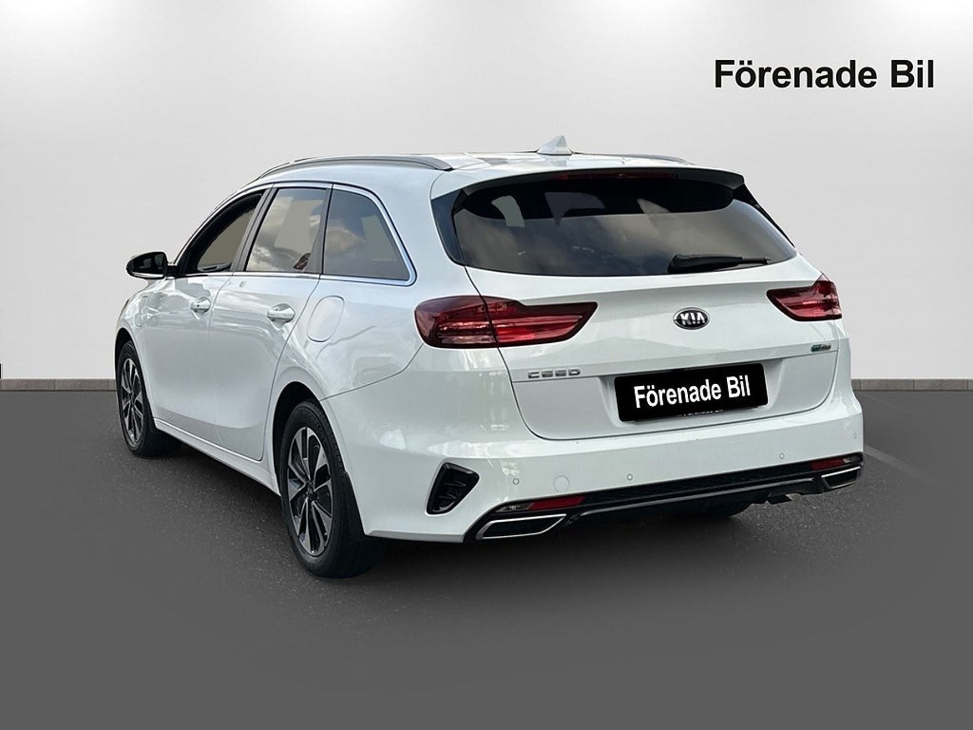 Kia Ceed SW PLUG-IN HYBRID ADVANCE 2021, photo 6/10