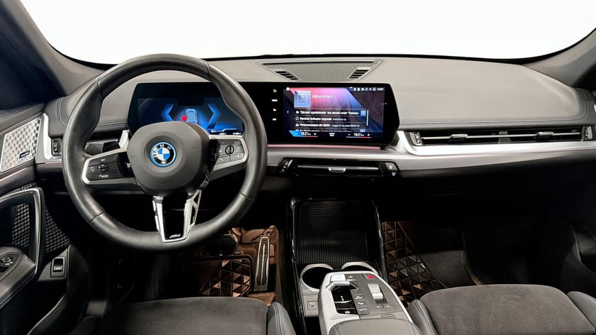 Bild 4 av BMW iX1 xDrive30 M Sport H/K Rattvärme