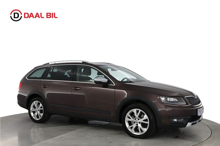 Bild 4 av Škoda Octavia Scout 2.0 TDI 4x4 184HK PREMIUM DRAG VÄRMARE CANTON® B-KAMERA