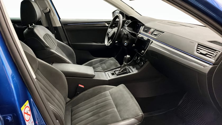 Bild 3 av Škoda Superb iV Kombi 1.4 TSI // 218hk // DRAG // VÄRMARE // H/K