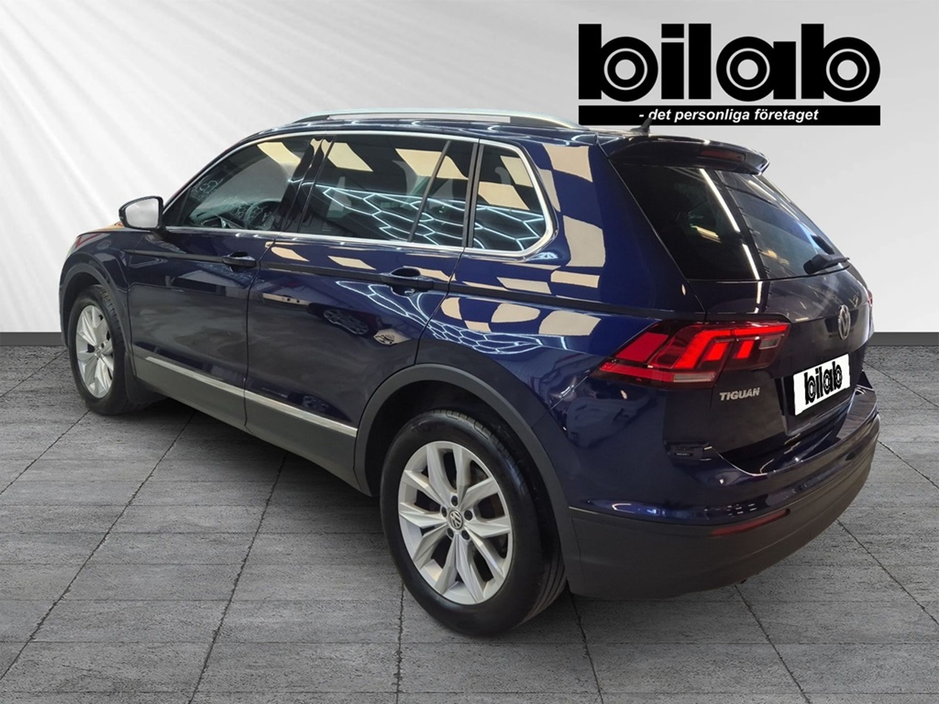 Volkswagen Tiguan 2018, photo 3/9