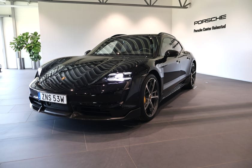 Bild 2 av Porsche Taycan Turbo S Cross Turismo 761HK / SE SPEC