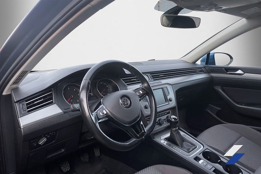 Bild 4 av Volkswagen Passat 1.6TDI Dieselvärmare SoV-däck MoK-värmare