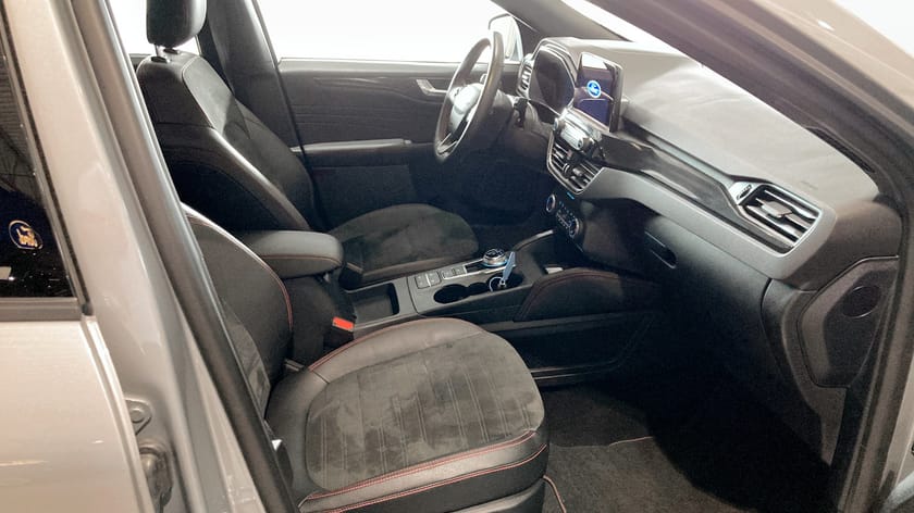 Bild 3 av Ford Kuga Plug-In Hybrid ST-line X pHev 225hk Dragkrok