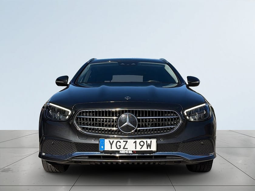 Bild 2 av Mercedes-Benz E 300 T de 4MATIC 9G-Tronic Avantgarde Kamera SoV Drag