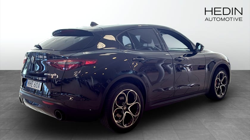 Bild 2 av Alfa Romeo Stelvio SPRINT PLUS Navi/Helläder/Keyless