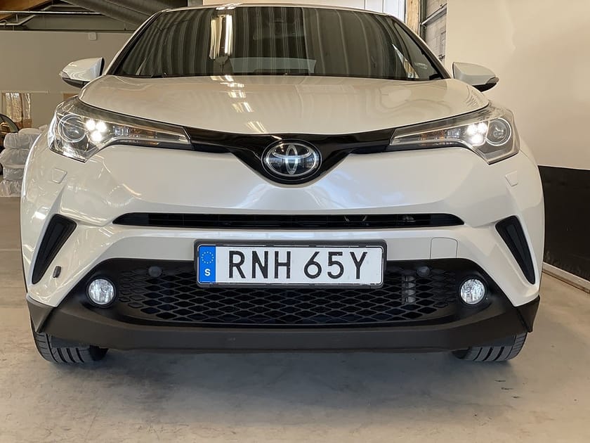 Bild 3 av Toyota C-HR 1,2 116hk AWD Turbo X-Edition Drag Värmare