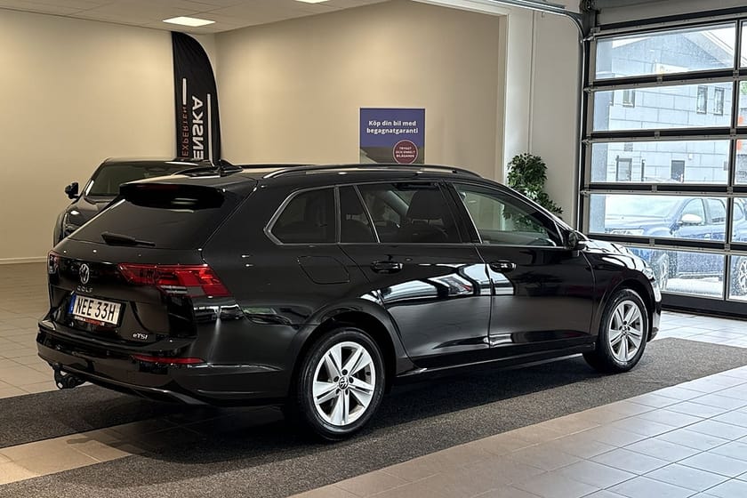 Bild 4 av Volkswagen Golf Sportscombi SC 1.5 eTSI 150hk MHEV/Drag/P-Värmare/kamera/Carplay