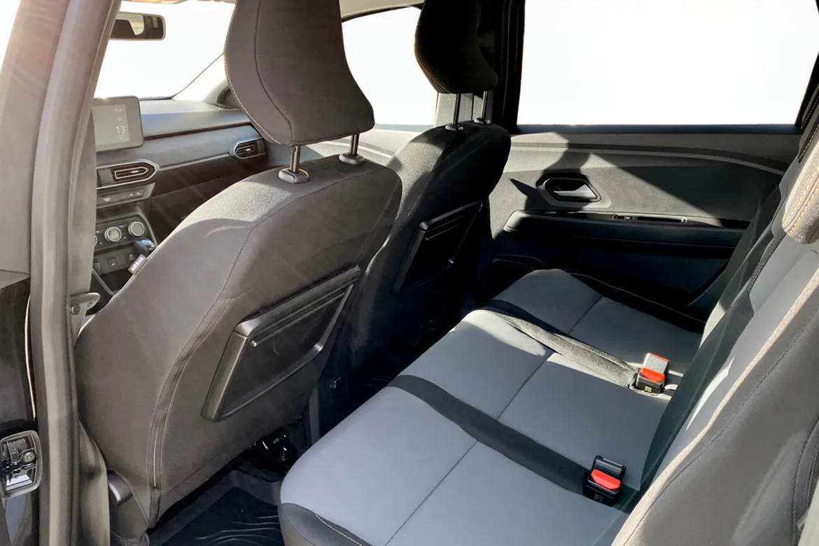Dacia Jogger 7-sätes HYBRID 140