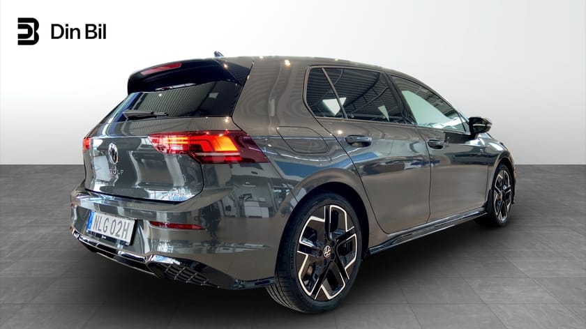 Bild 3 av Volkswagen Golf R-Line 1,5 eTSI 150hk DSG7 Dragkrok/360kamera