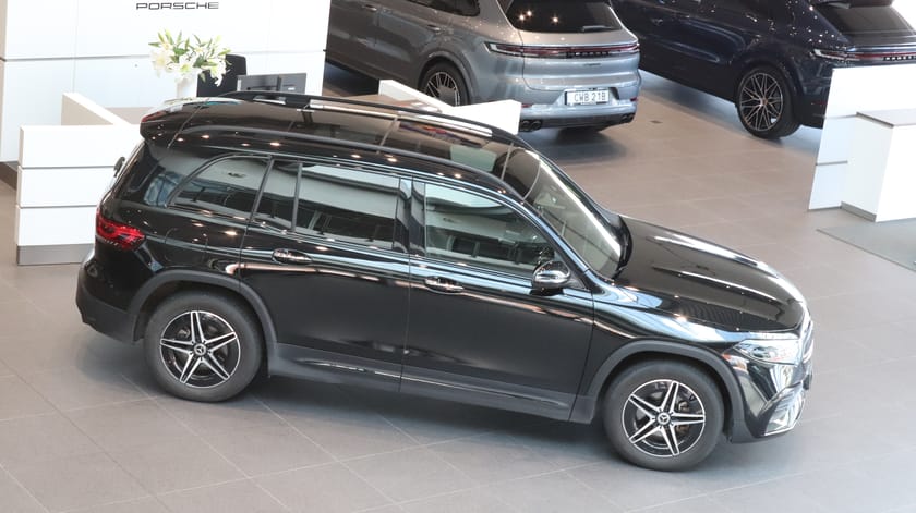 Bild 3 av Mercedes-Benz EQB 300 4MATIC 
