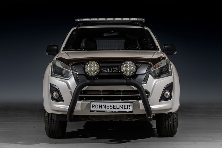 Bilde 4 av Isuzu D-Max Dobbelcab 164hk 4WD EU 05/27 Black Lavserie Krok Skinn Kamera+