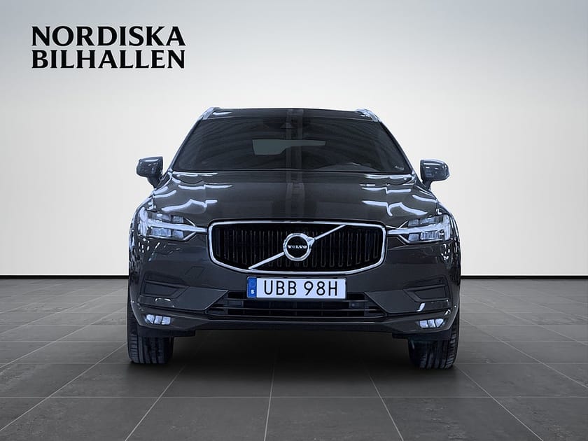 Bild 2 av Volvo XC60 B4 AWD Geartronic Momentum Pro Edition Pano Kamera GPS