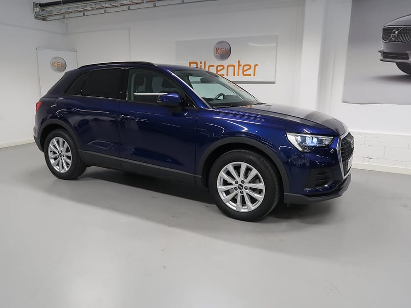 Bild 4 av Audi Q3 45 TFSI e Proline V-Däck ingår Cockpit-Drag-Kamera-CarP