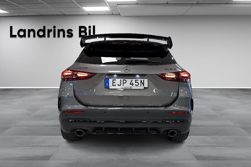 Bild 4 av Mercedes-Benz AMG GLA 35 4MATIC Pano Värmare 360Kamera Distronic HUD
