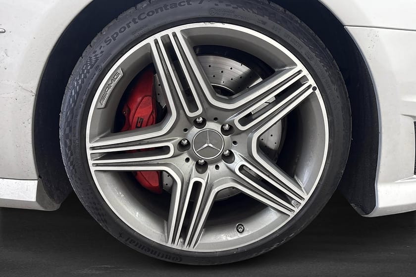 Bild 5 av Mercedes-Benz SL 63 AMG med Performance Paket 564 hk