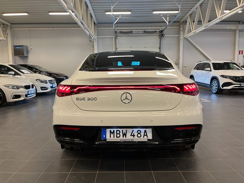 Bild 5 av Mercedes-Benz EQE 300 AMG Line / Pano / Night /
