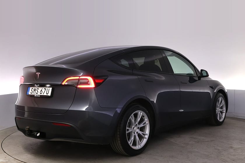 Bild 5 av Tesla Model Y Standard Range RWD Autopilot Panorama Drag