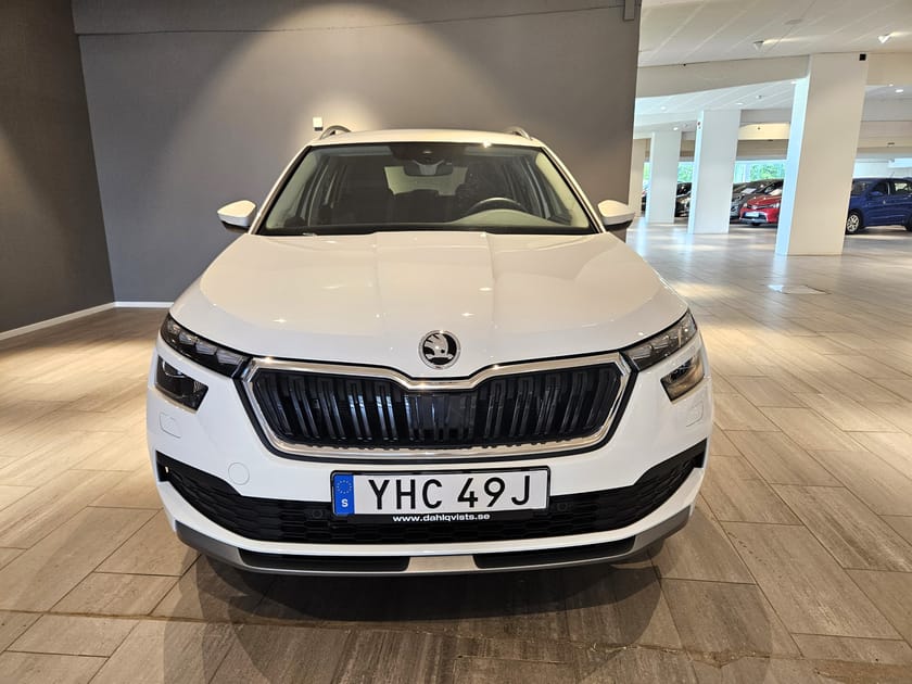 Bild 3 av Škoda Kamiq 1.0 TSI 110hk Adventure Style | V-hjul Drag