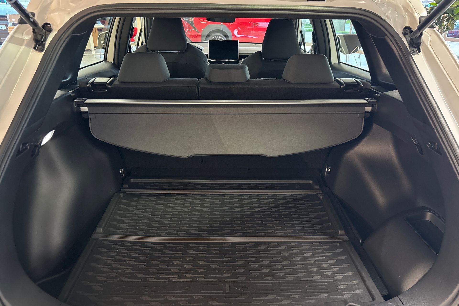 Toyota Corolla Cross 2.0 Hybrid 2023, bild 6/10