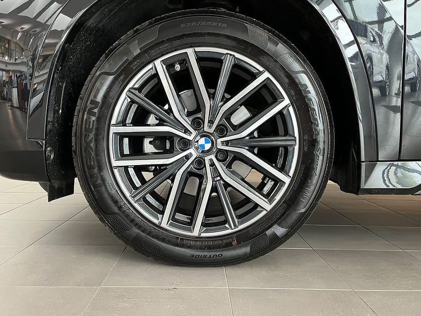 Bild 4 av BMW X1 sDrive18i 4,95 ränta M Sport Drag Sportstolar Rattvärme