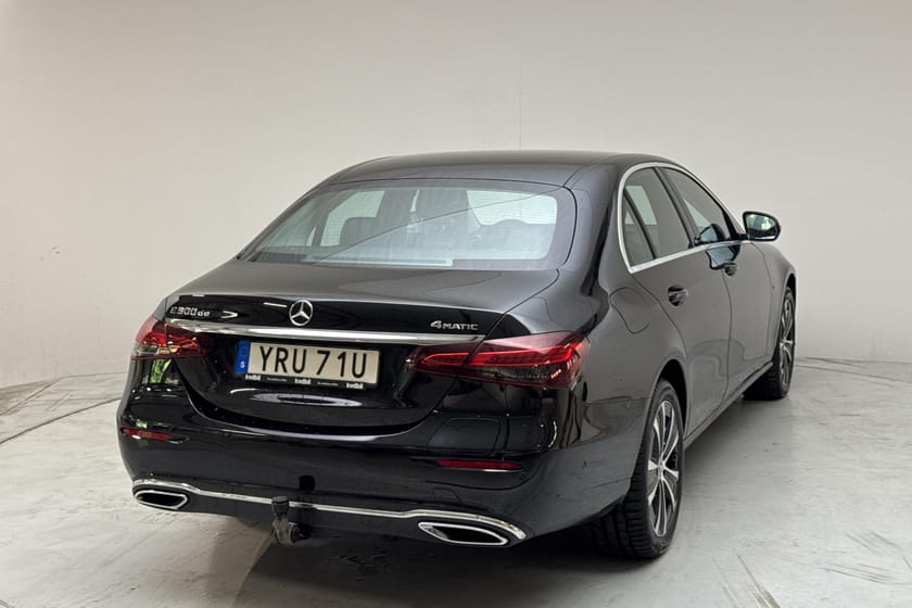 Bild 3 av Mercedes-Benz E 300 de 4MATIC Sedan 306hk Avantgarde SE Edition