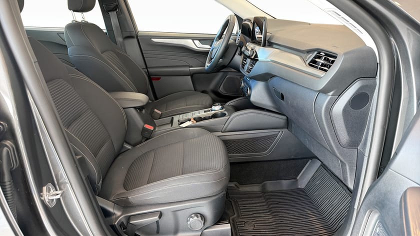 Bild 3 av Ford Kuga Plug-In Hybrid TITANIUM 2.5 FWD 225HK CVT
