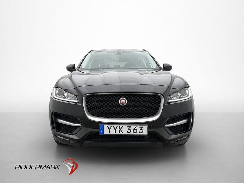 Bild 2 av Jaguar F-Pace 20d AWD 2.0d 180hk R-Sport B-Kamera Navi M-Värmare