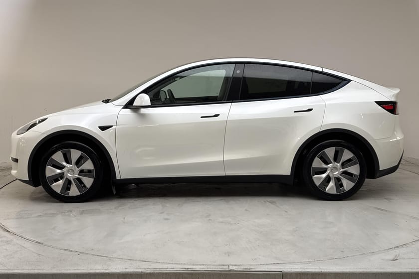 Bild 2 av Tesla Model Y Standard Range RWD
