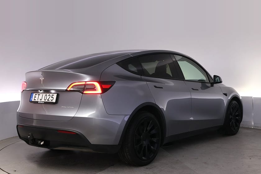 Bild 5 av Tesla Model Y Long Range AWD Autopilot 20" Panorama Drag