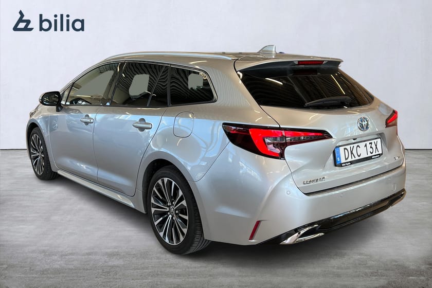 Bild 2 av Toyota Corolla Touring Sports Hybrid 1,8 Style Appstyrd Värmare MOMS