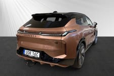 Lynk & Co 08 PHEV