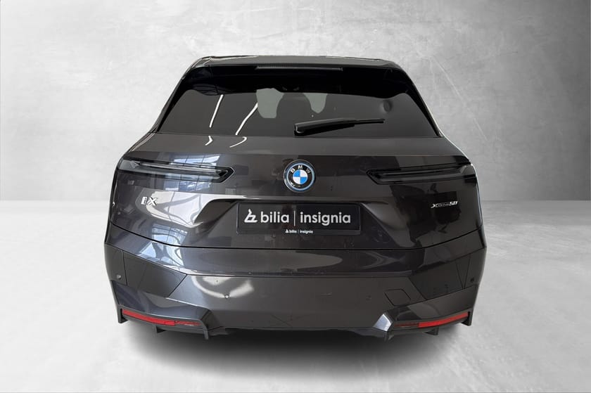 Bilde 4 av BMW iX xDrive50 xDrive50/Hengerfeste/Glasstak/HUD/H&K/Sportspakke
