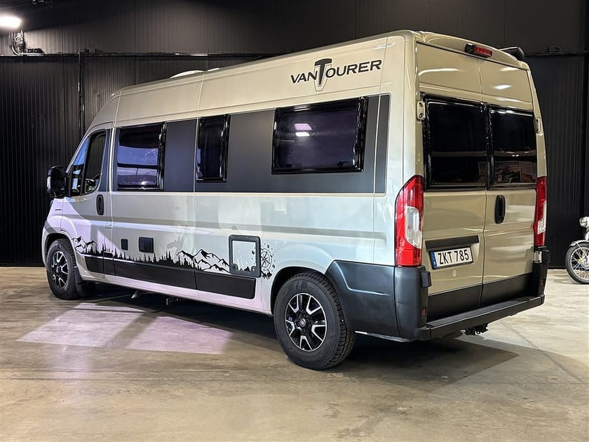 Bild 4 av Knaus Campervan Fiat VANTourer 600 Långbäddar Automat/Dieselvärmare/Inverter/Offgrid