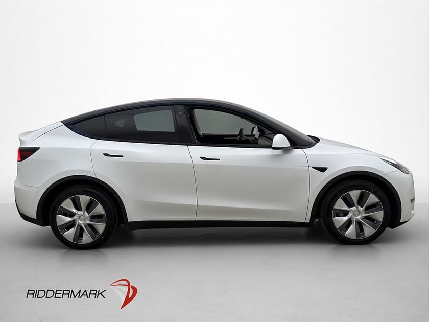 Bild 5 av Tesla Model Y Long Range AWD Dragkrok Autopilot Skinn MOMS