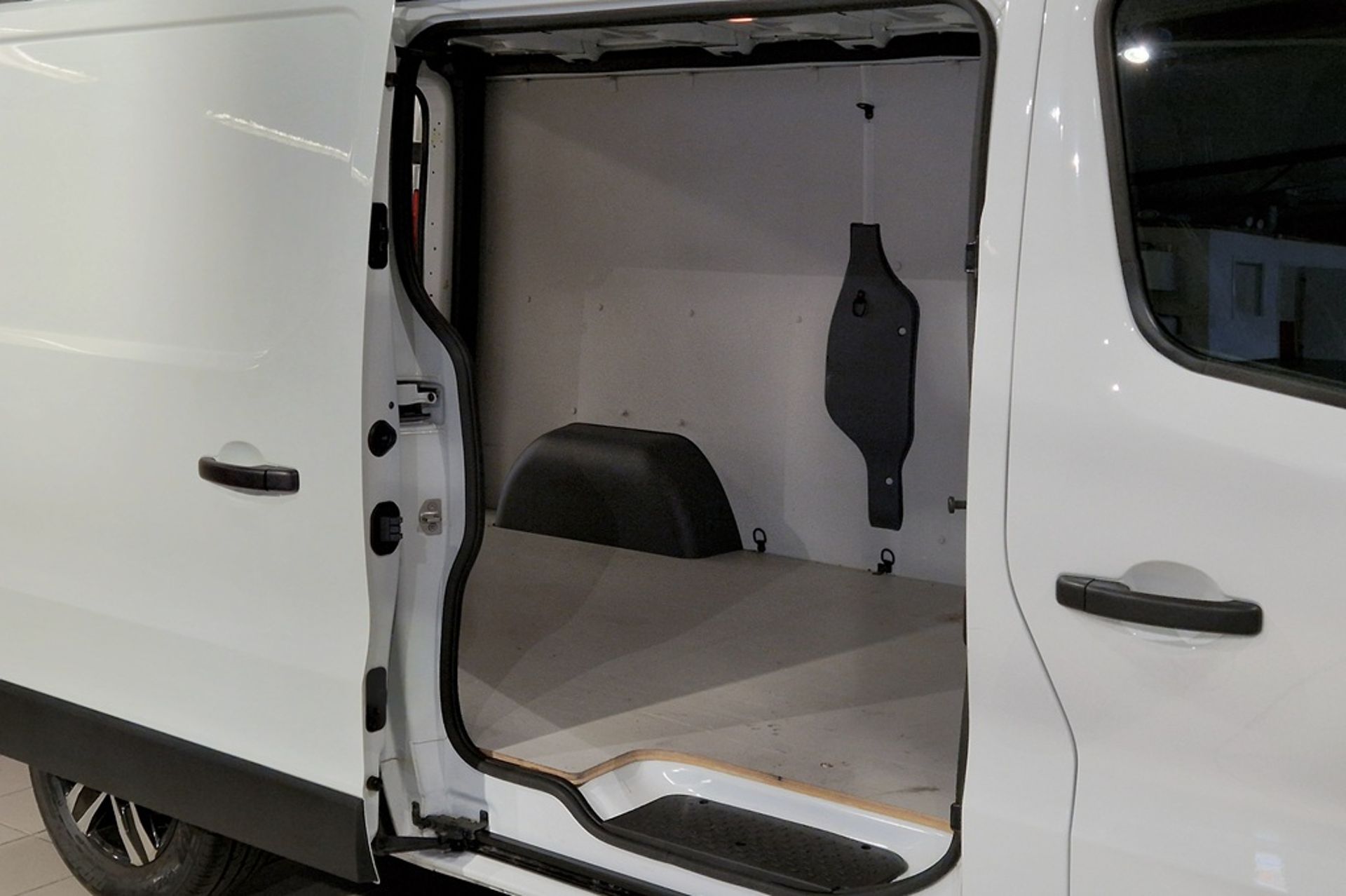 Renault Trafic Nordic Line 3.0t 2023, bild 7/10