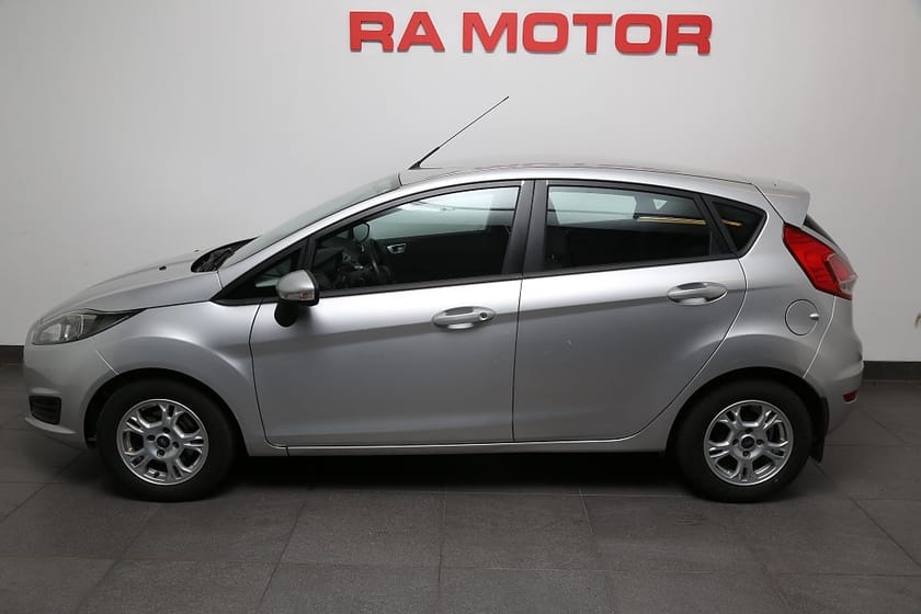 Bild 2 av Ford Fiesta 1,6 TDCi ECOnetic Trend 5-dörrar Motorvärmare