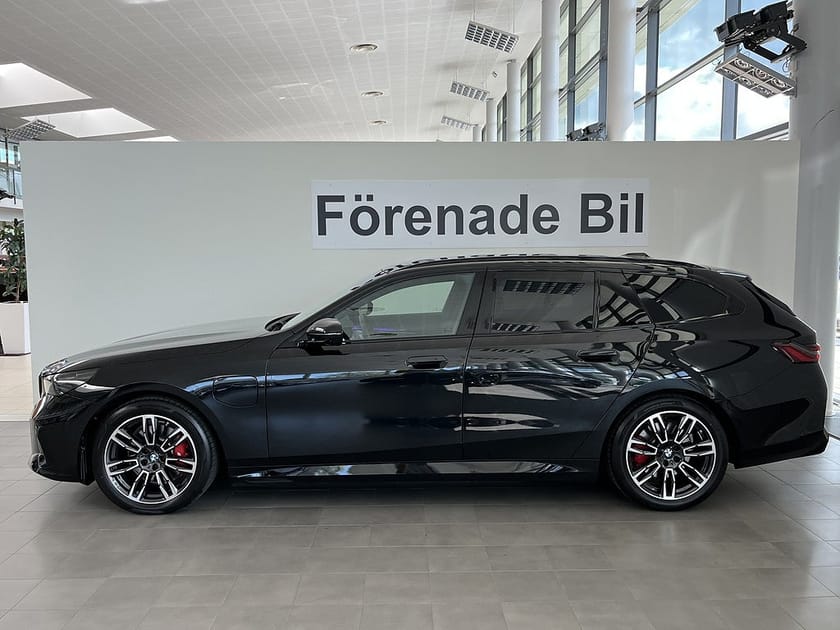 Bild 3 av BMW 530e xDrive Touring 4,95 ränta M Sport Pro Drag Rattvärme