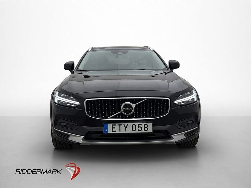 Bild 2 av Volvo V90 Cross Country D4 190hk AWD Pano Värm H/K HUD Drag
